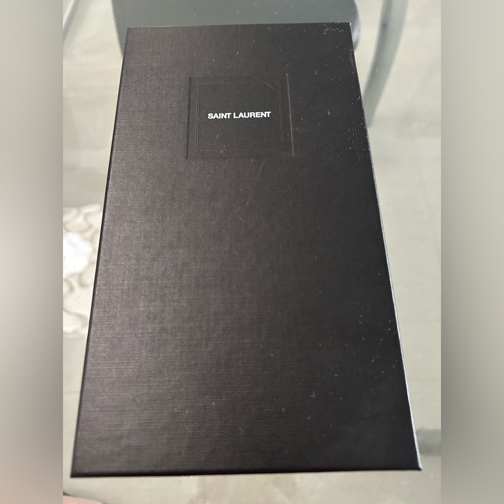 Yves Saint Laurent Nero Pouch Box - Picture 8 of 8